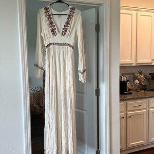 Francesca’s Long Sleeve Maxi Dress